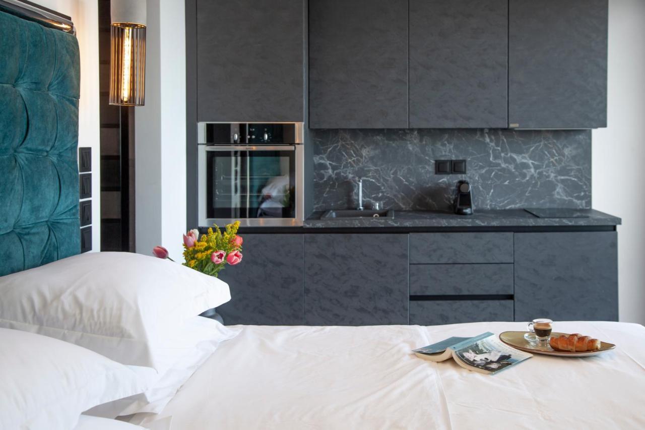 Desun Suites Kolonion Экстерьер фото